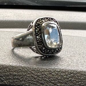 Sterling Silver Beautiful Marcasite Clear Glass Ring Size 9